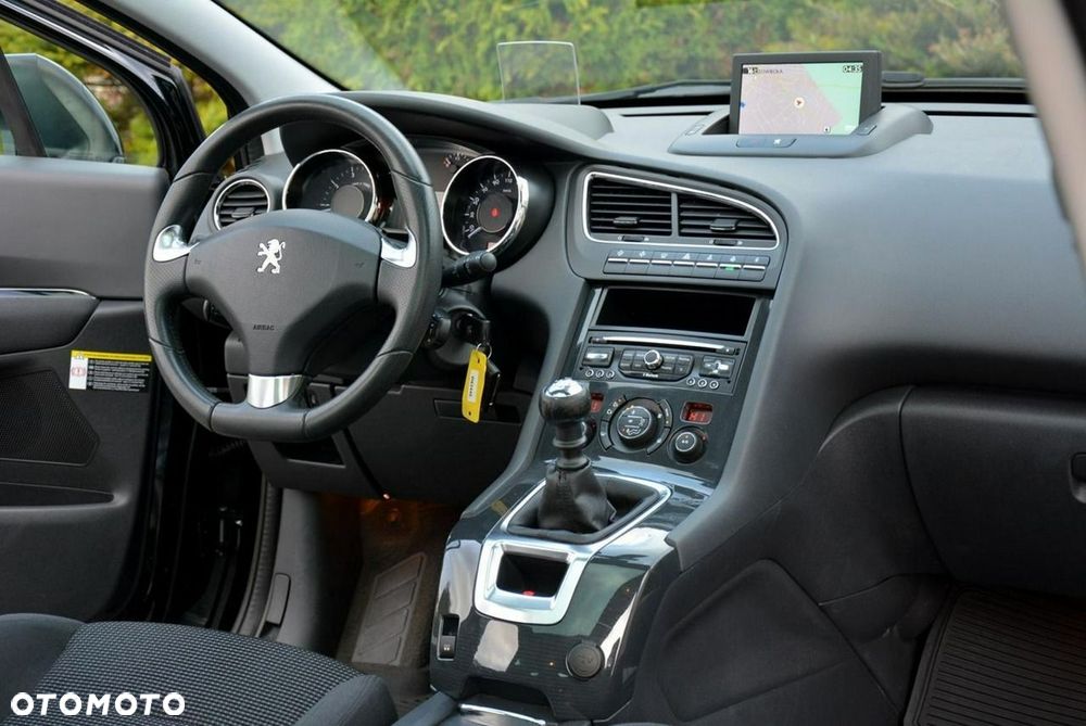 Peugeot 5008 2014