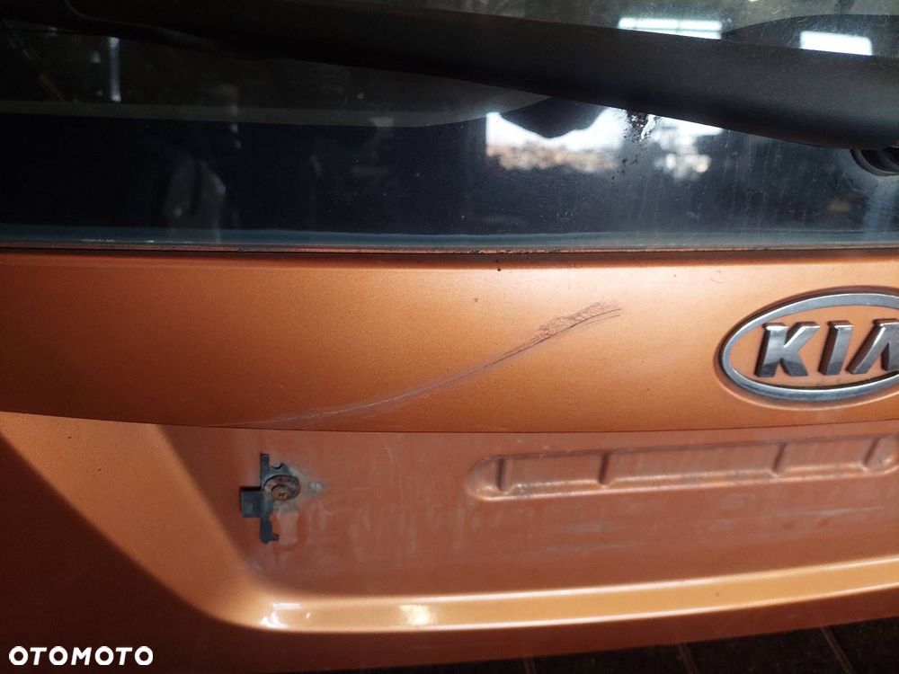 KLAPA BAGAŻNIKA + LAMPY KIA PICANTO I HB 5D O3 - 8