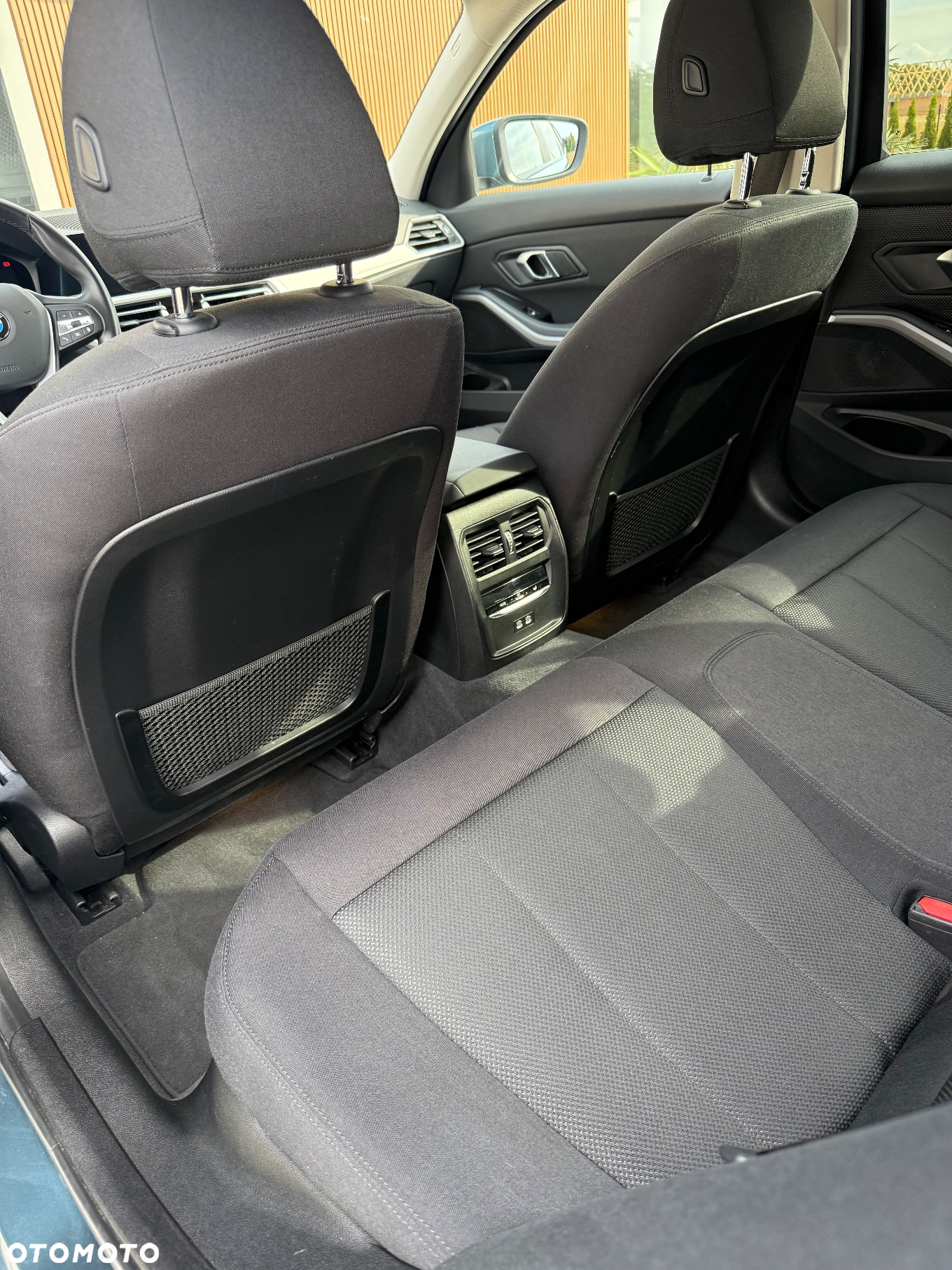 BMW Seria 3 318d - 19