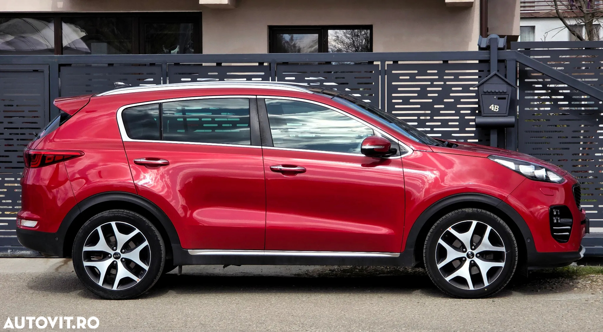 Kia Sportage 1.7 CRDI 2WD ISG Aut. GT Line - 3