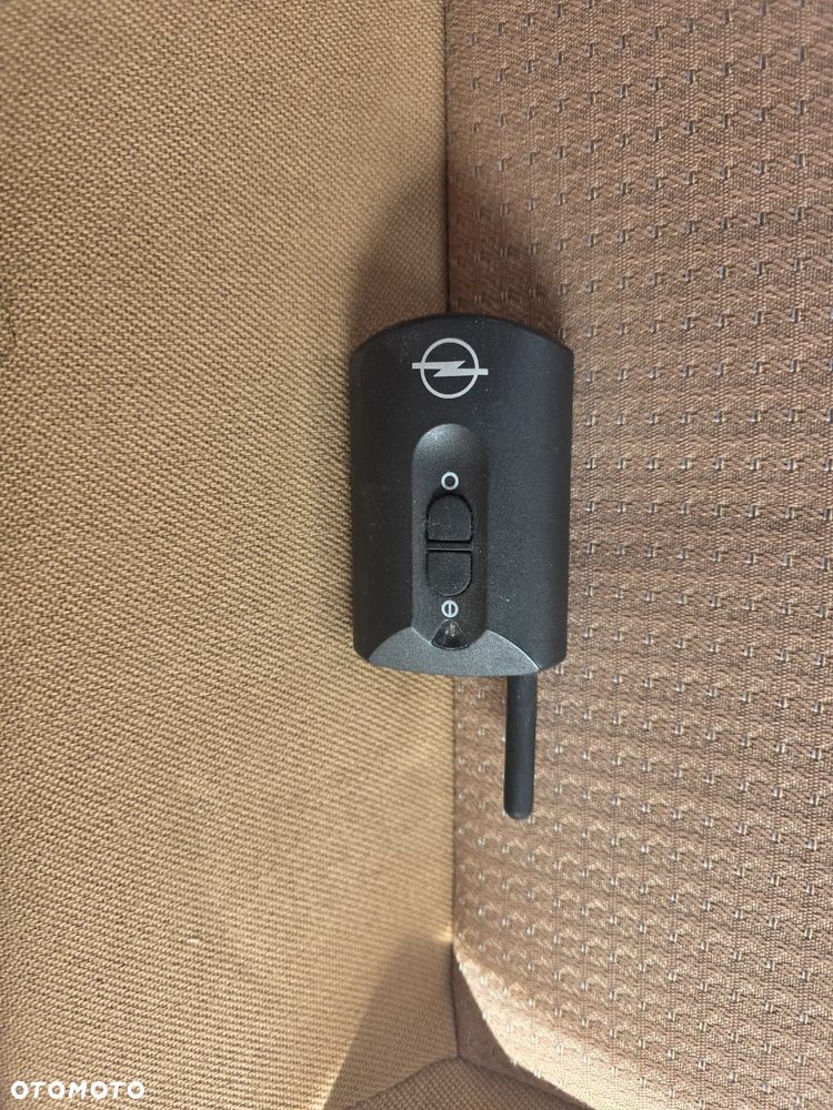 Opel Vectra 1.8 Cosmo EasyTronic - 32