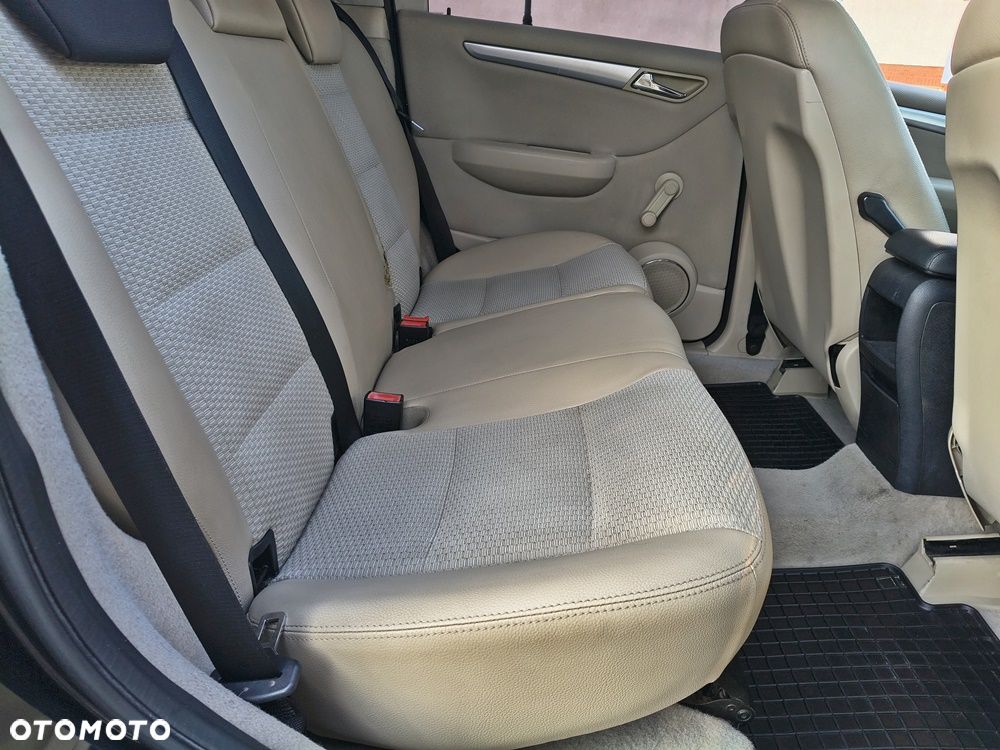 Mercedes-Benz Klasa B 180 CDI Special Edition - 28
