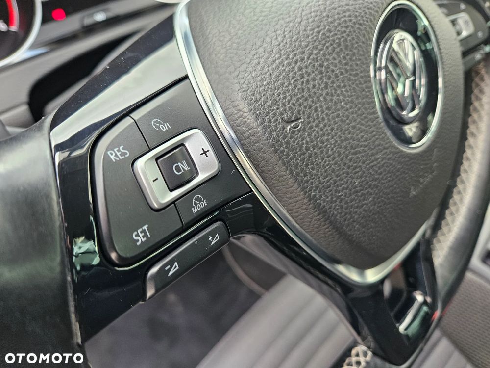 Volkswagen Golf 2.0 BlueTDI Cup - 19