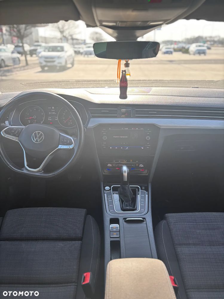 Volkswagen Passat - 9