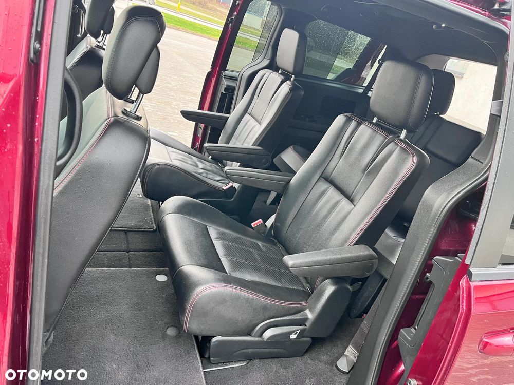 Dodge Grand Caravan 3.6 R/T - 10