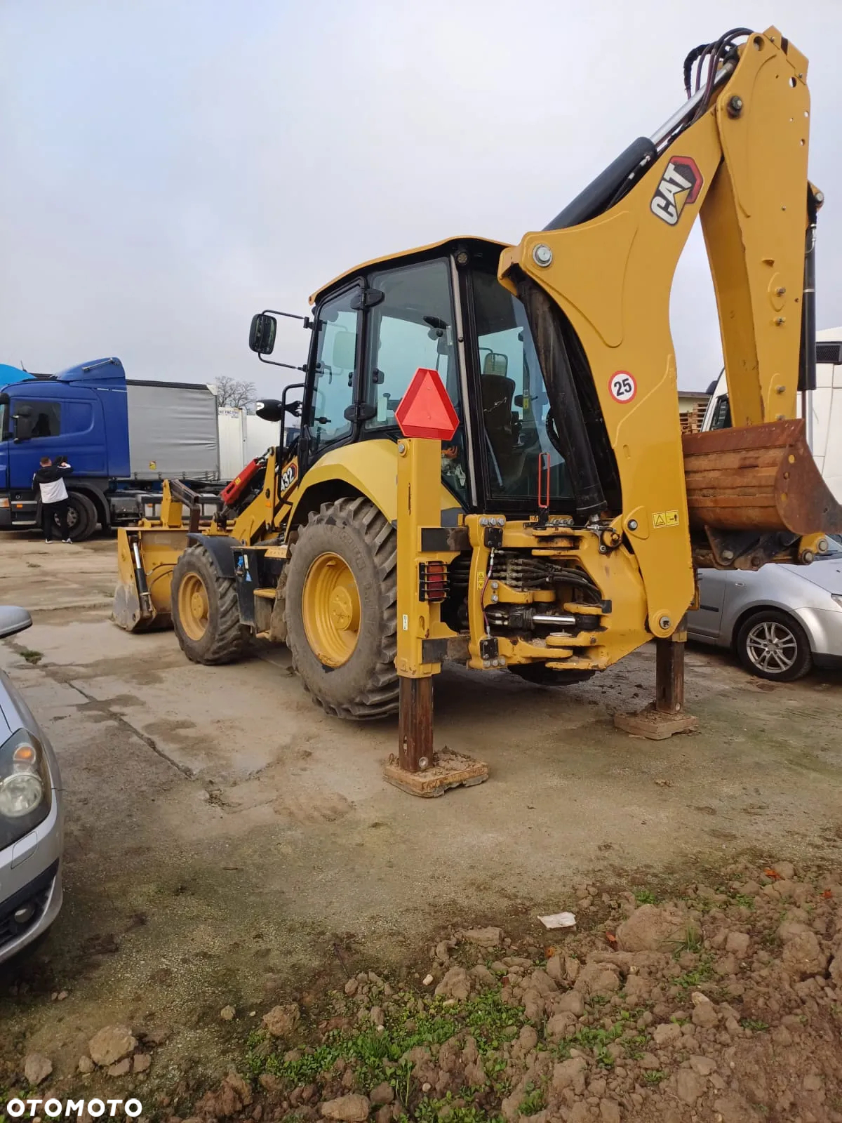 Caterpillar CAT 432 F2 - 3