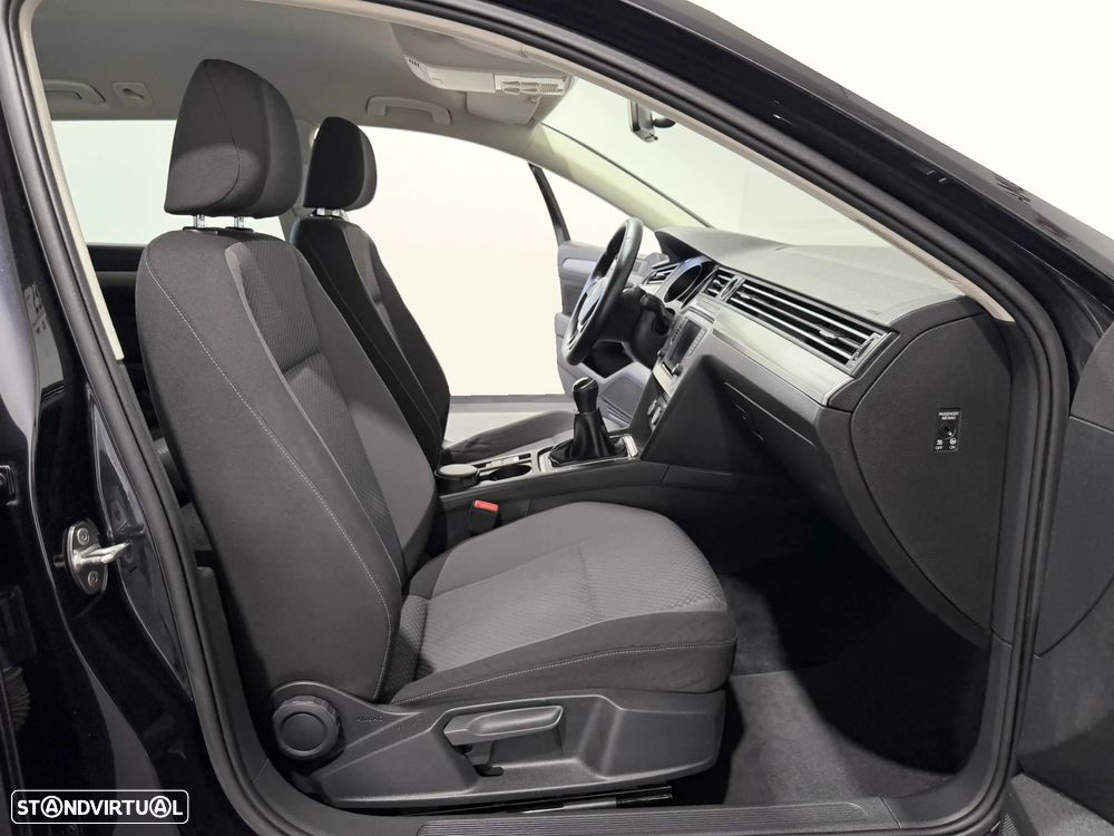 VW Passat Variant 1.6 TDI Confortline - 35