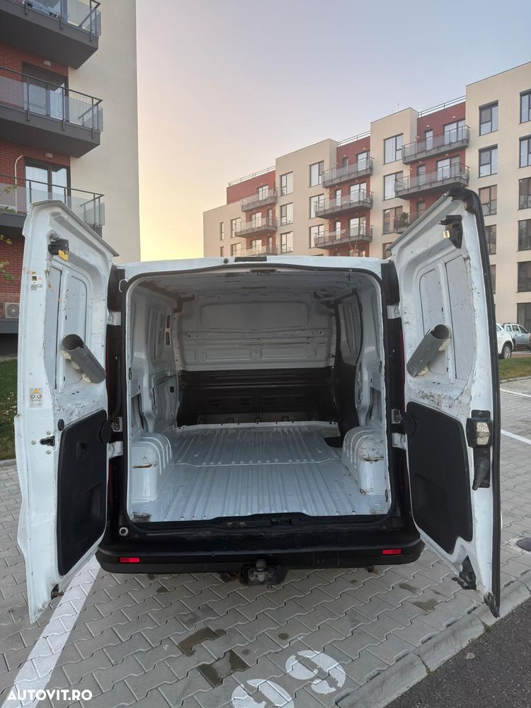 Opel Vivaro - 9