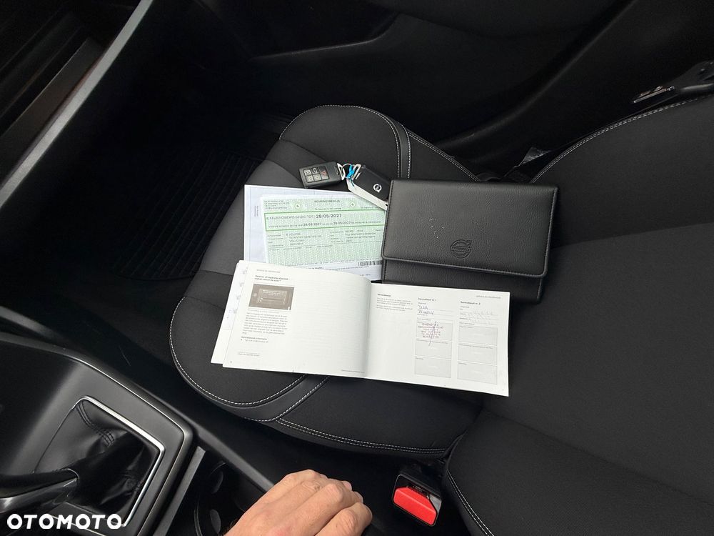 Volvo V40 D2 Momentum - 27