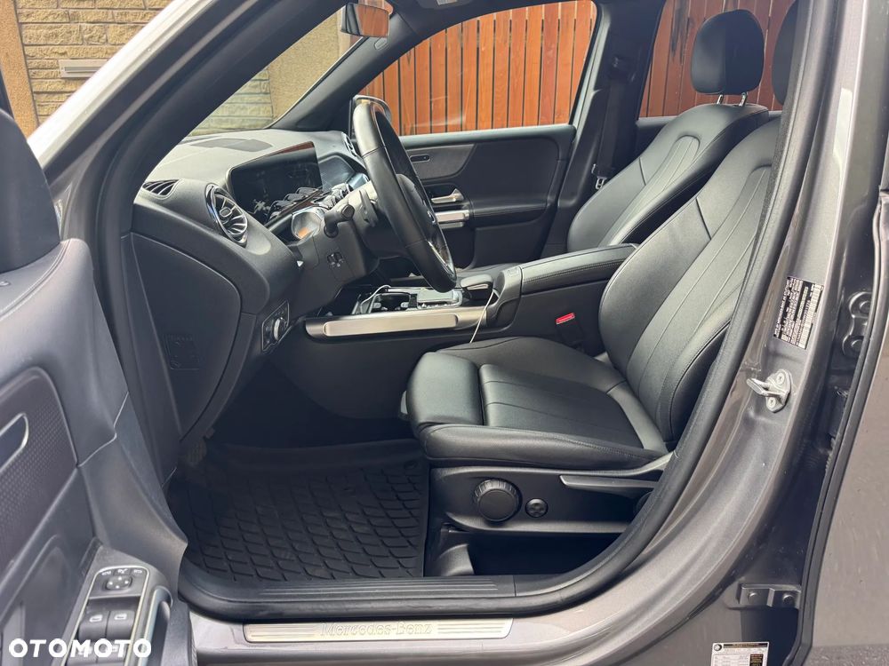 Mercedes-Benz GLB 250 4-Matic 8G-DCT - 5