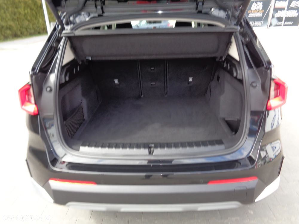 BMW iX1 eDrive20 xLine - 9