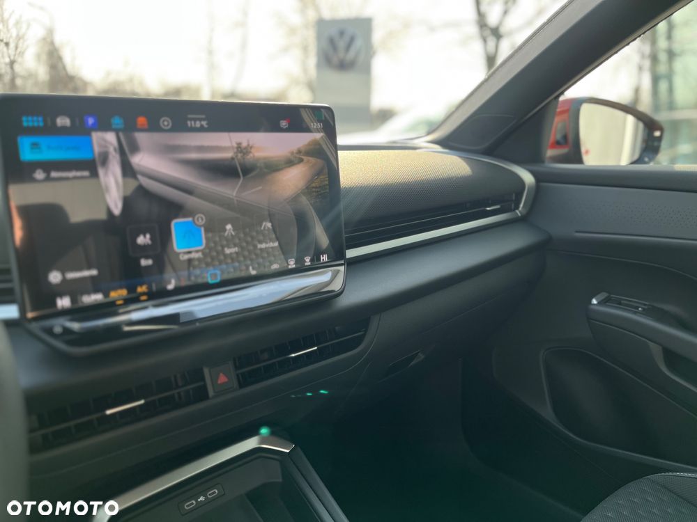 Volkswagen T-Roc 1.5 eTSI OPF DSG R-Line - 16