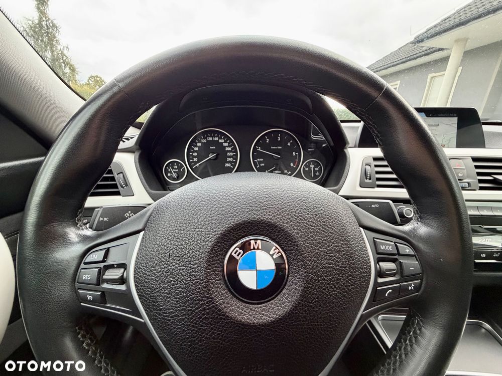 BMW Seria 3 320d xDrive Advantage sport - 28
