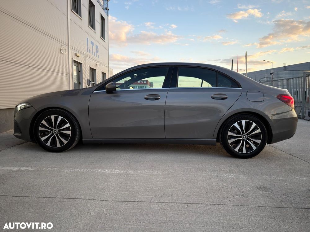 Mercedes-Benz A 180 d Sedan 8G-DCT Style - 38