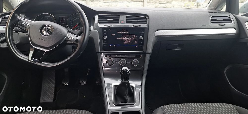 Volkswagen Golf - 5