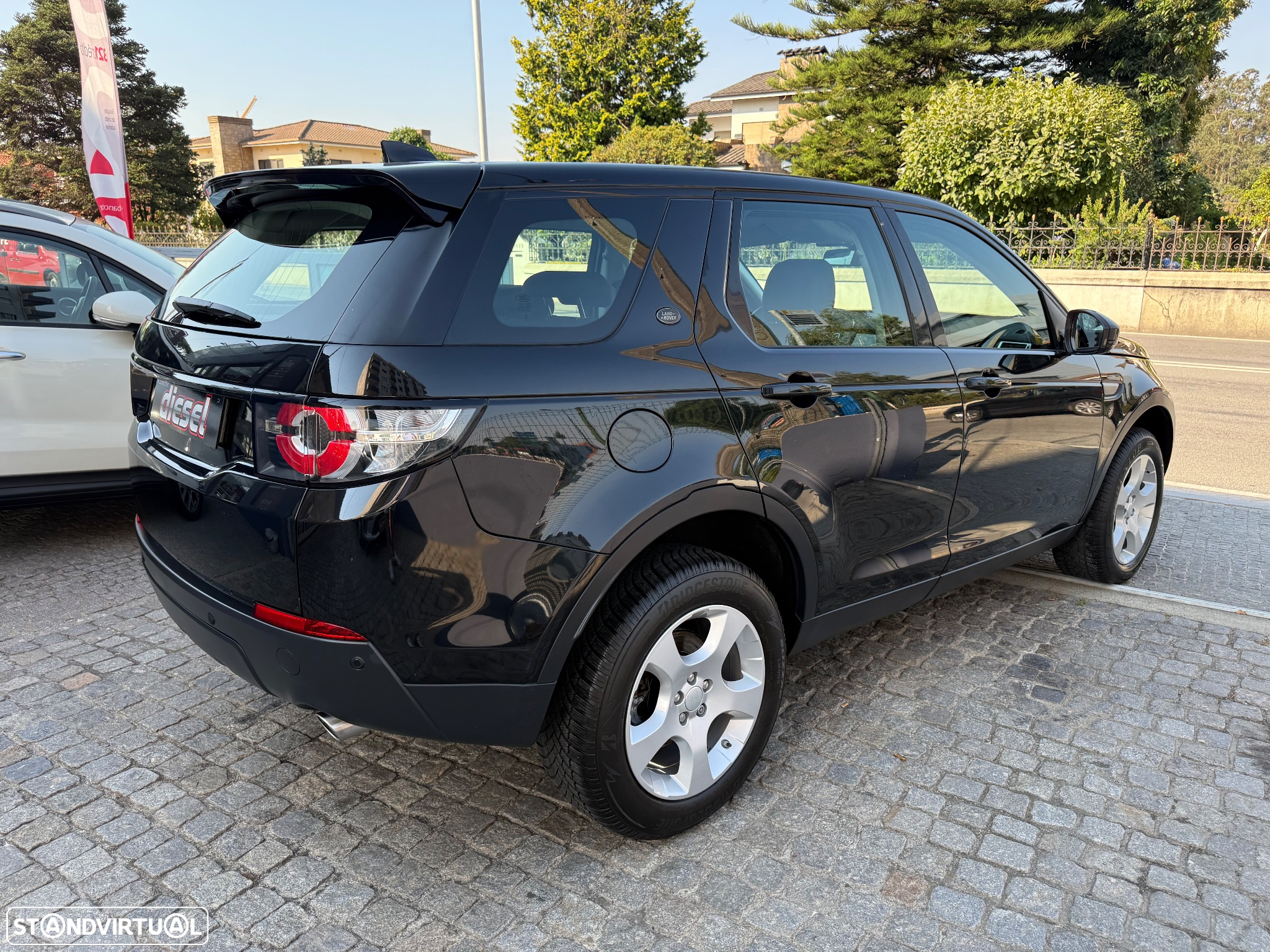 Land Rover Discovery Sport 2.0 eD4 HSE Luxury - 13
