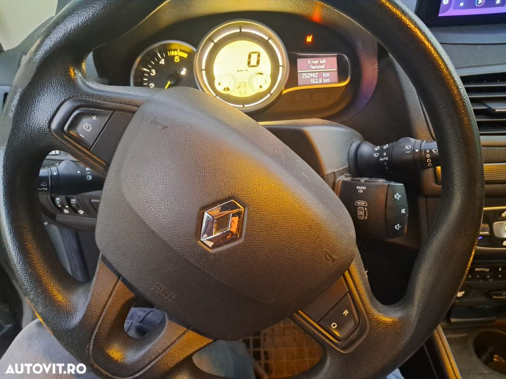 Renault Megane 1.9 dCi FAP Avantage - 7