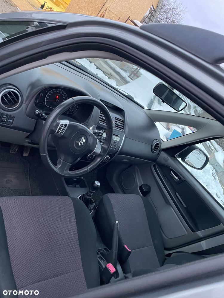 Suzuki SX4 1.9 DDiS DPF 4x2 Comfort - 8