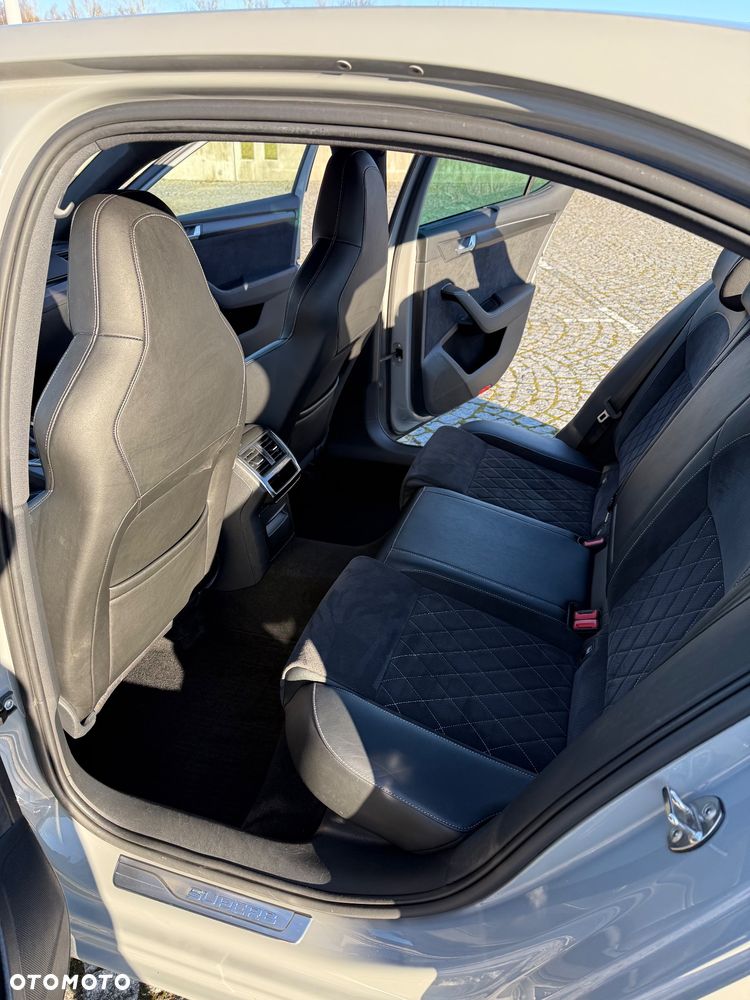 Skoda Superb 2.0 TSI 4x4 Sportline DSG - 9
