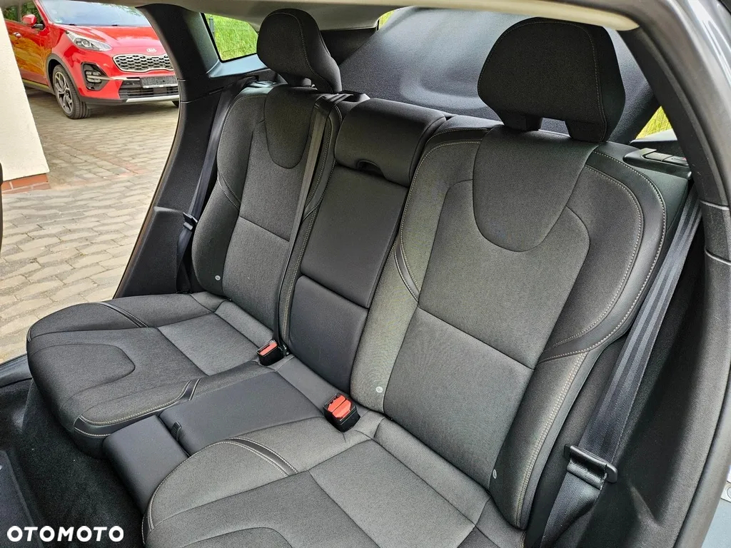 Volvo V40 Cross Country - 21