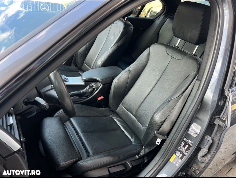 BMW Seria 3 330e iPerformance M Sport - 26