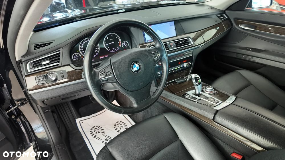 BMW Seria 7 730d - 11