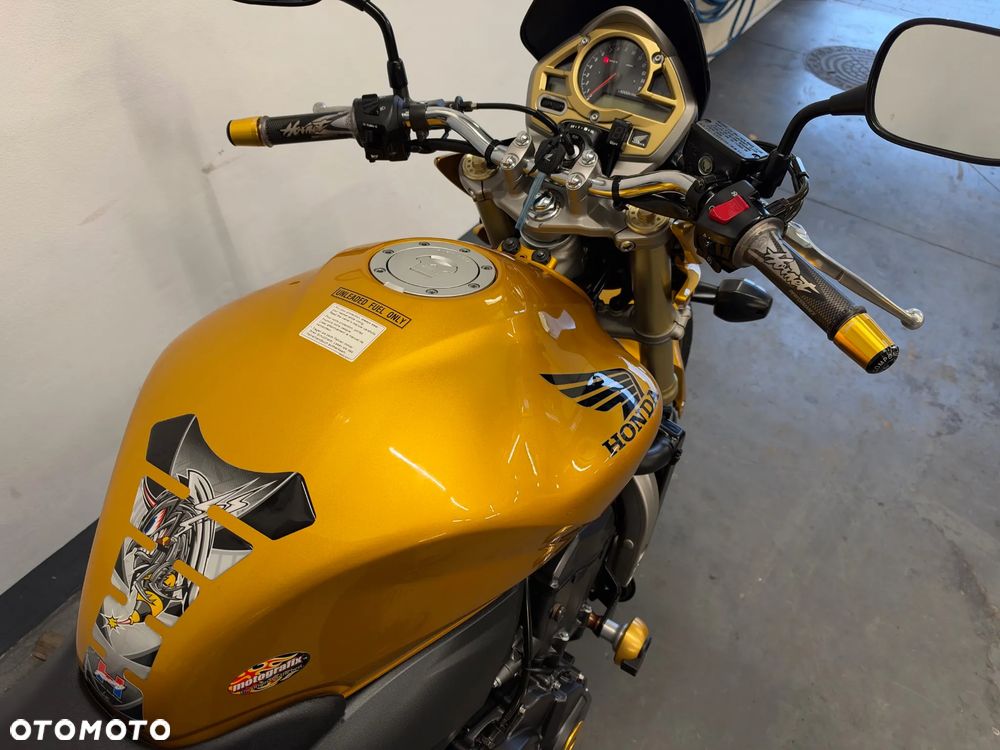 Honda Hornet - 32
