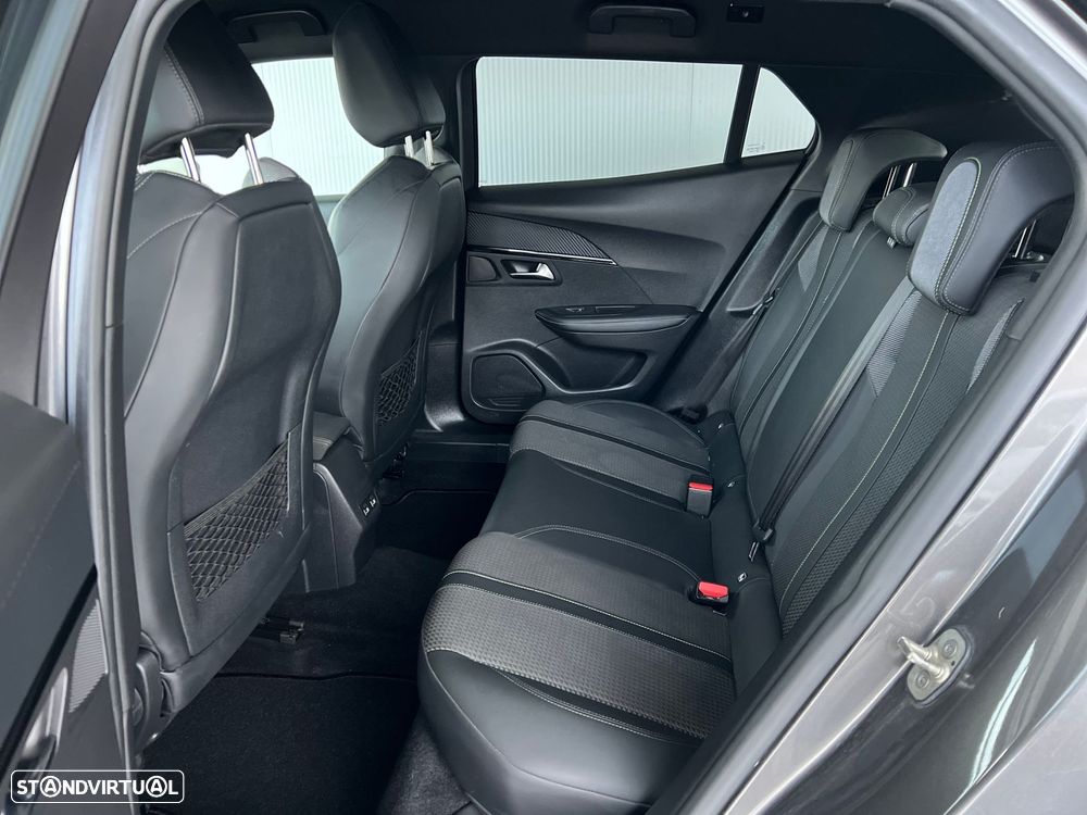 Peugeot 2008 1.5 BlueHDi GT - 25