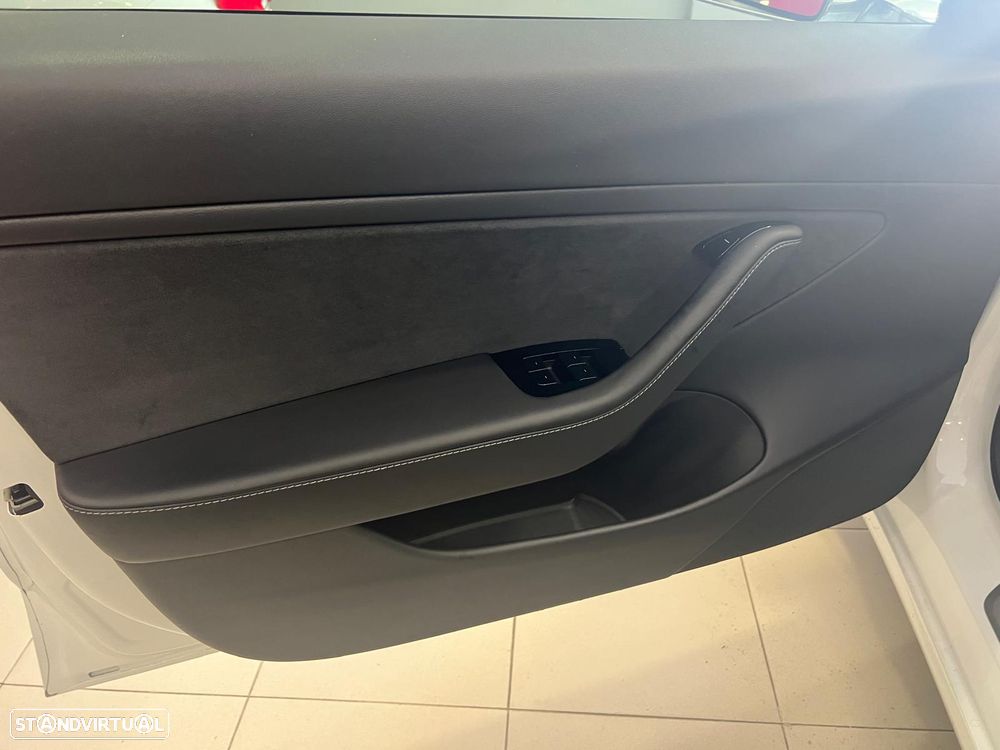Tesla Model 3 Performance Dual Motor AWD - 15