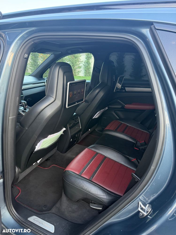 Porsche Cayenne S - 9