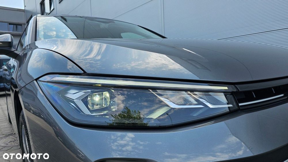Volkswagen Passat - 12