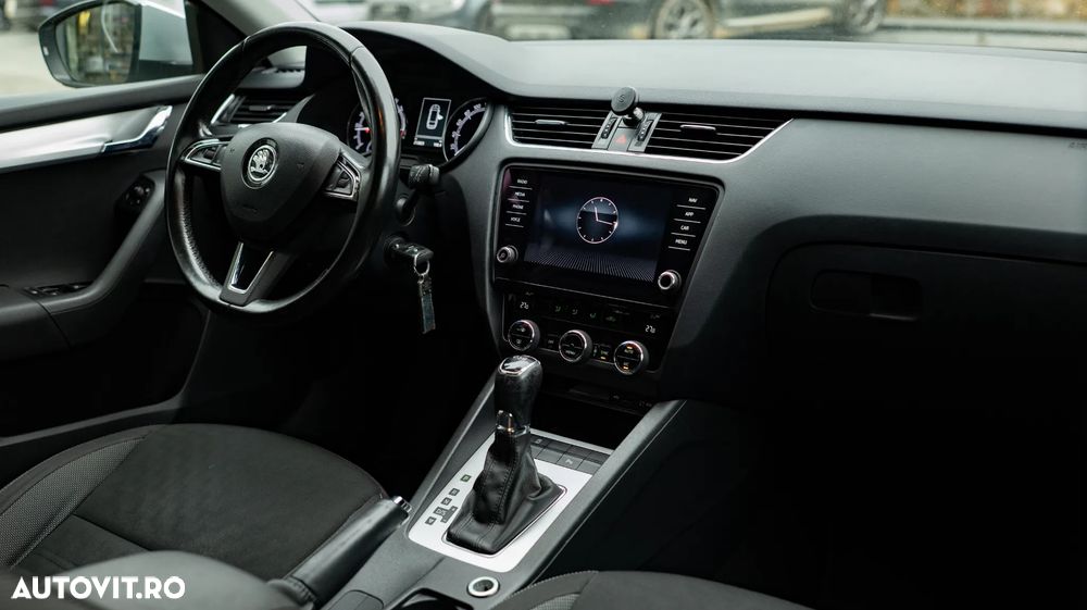 Skoda Octavia Combi Diesel 1.6 TDI DSG Style - 6