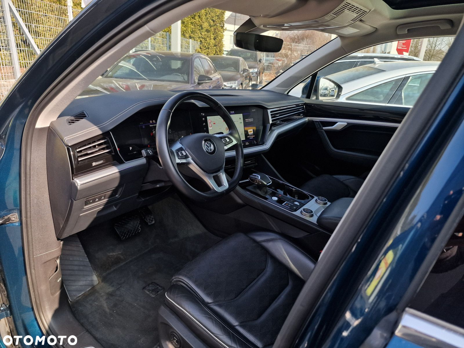 Volkswagen Touareg - 12