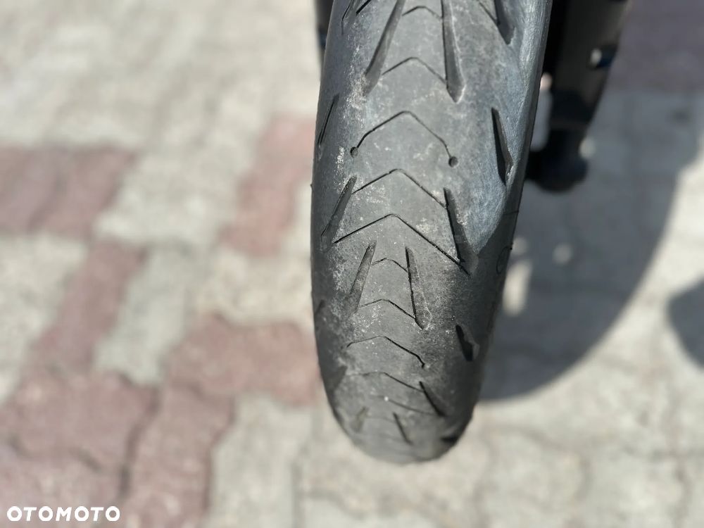 Yamaha FZ - 16
