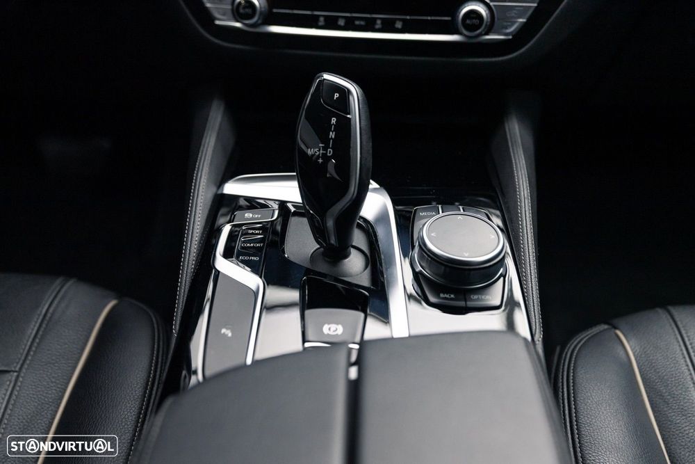 BMW 520 d Line Luxury Auto - 41