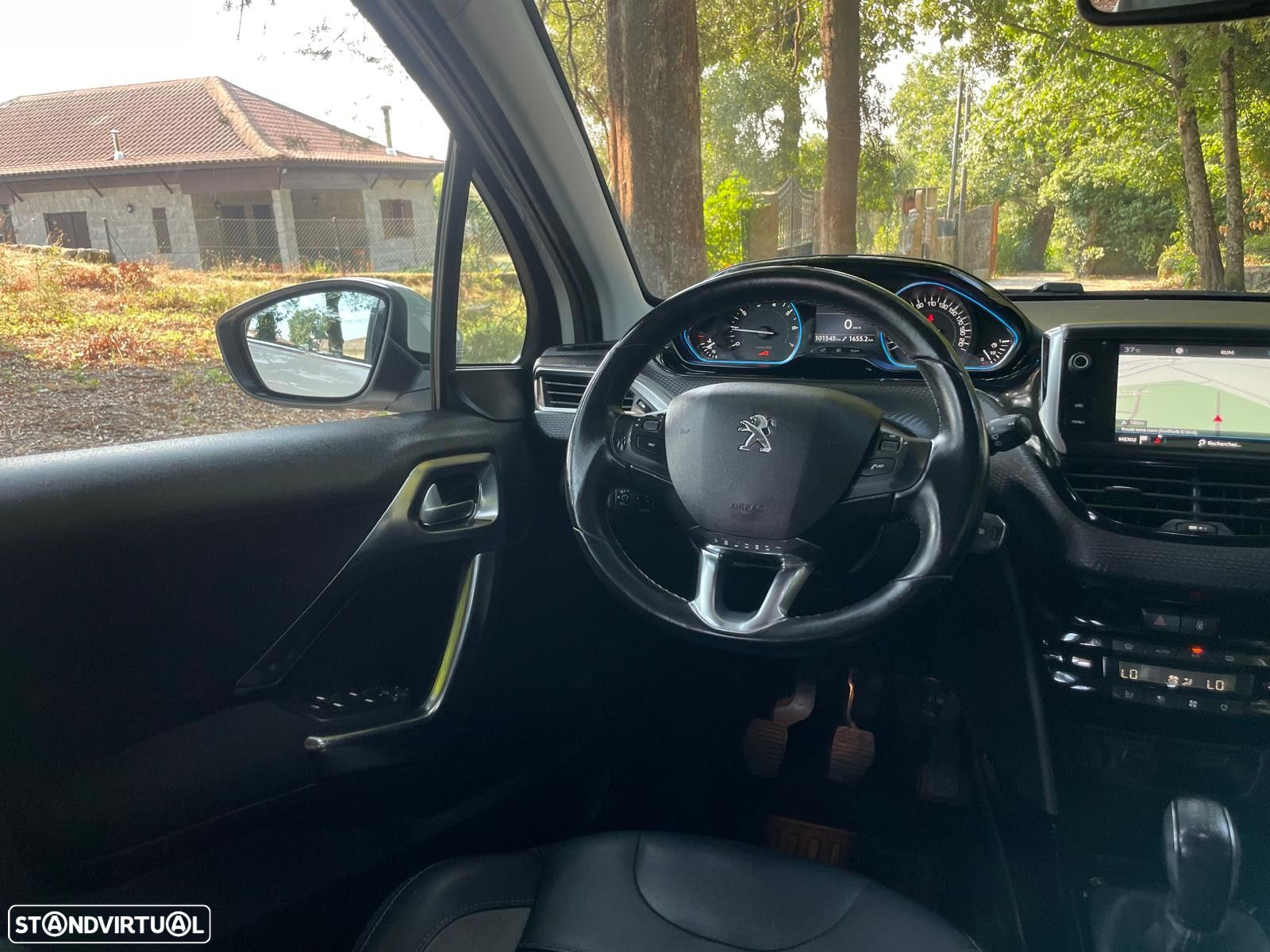 Peugeot 2008 1.2 PureTech Allure - 22