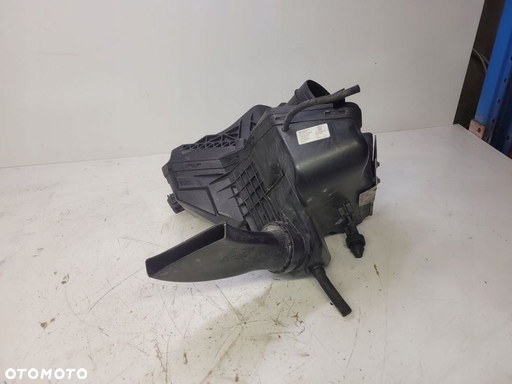 OBUDOWA FILTRA POWIETRZA AUDI A4 A5 Q5 8K0133837T - 2