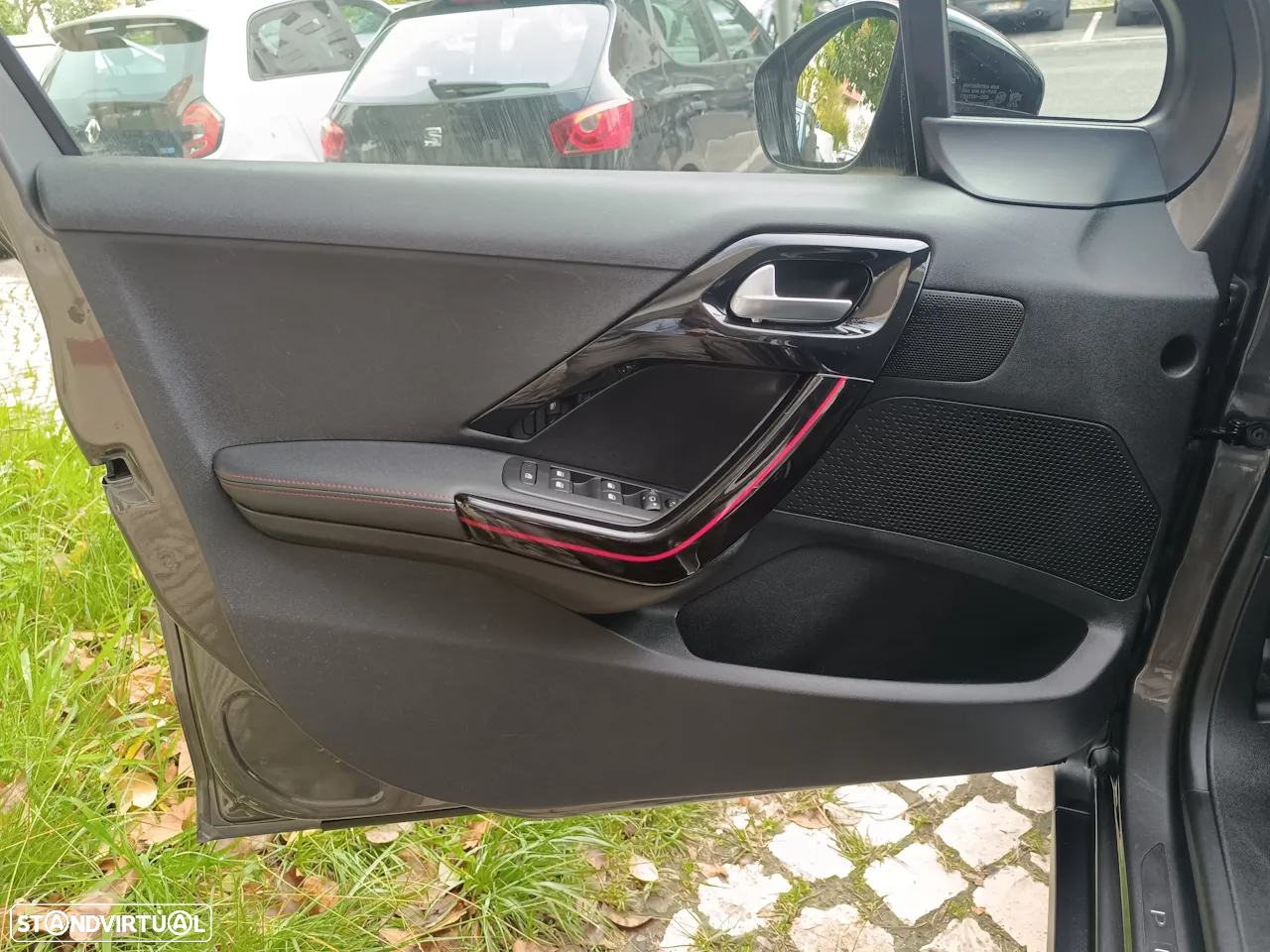 Peugeot 2008 1.2 PureTech GT Line - 12