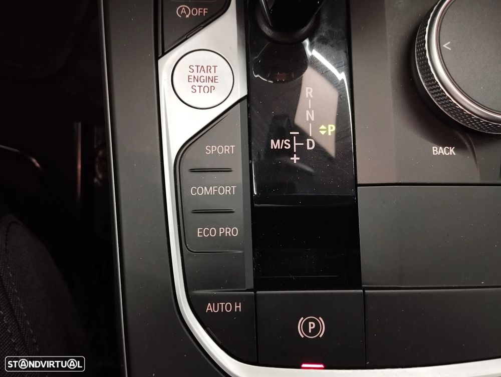 BMW 216 d Advantage — fotografia 33