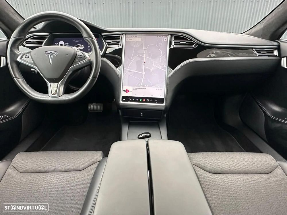 Tesla Model S Performance - 11