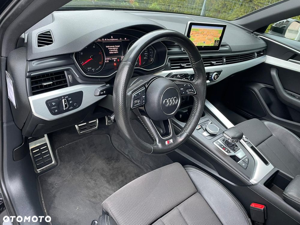 Audi A4 Limousine - 14