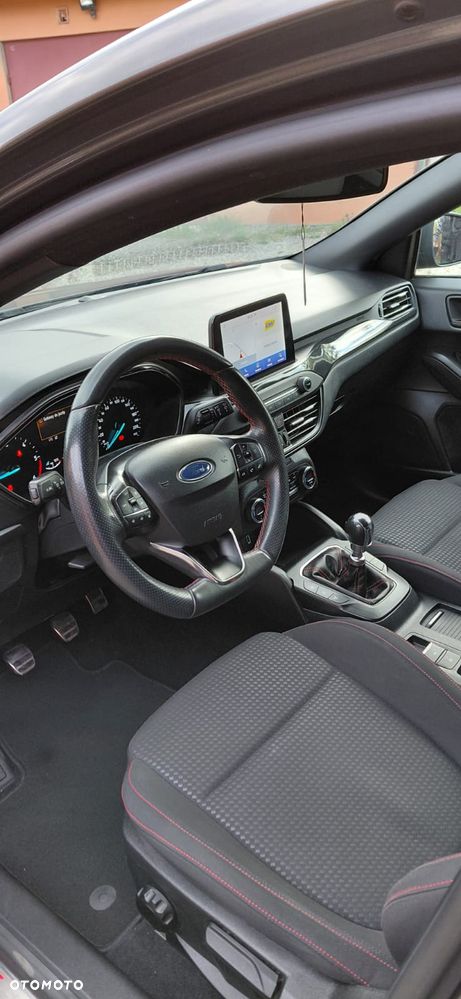 Ford Focus 1.5 EcoBlue Start-Stopp-System ST-LINE - 31