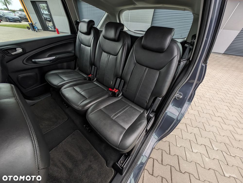 Ford S-Max 2.0 TDCi DPF Titanium X - 38