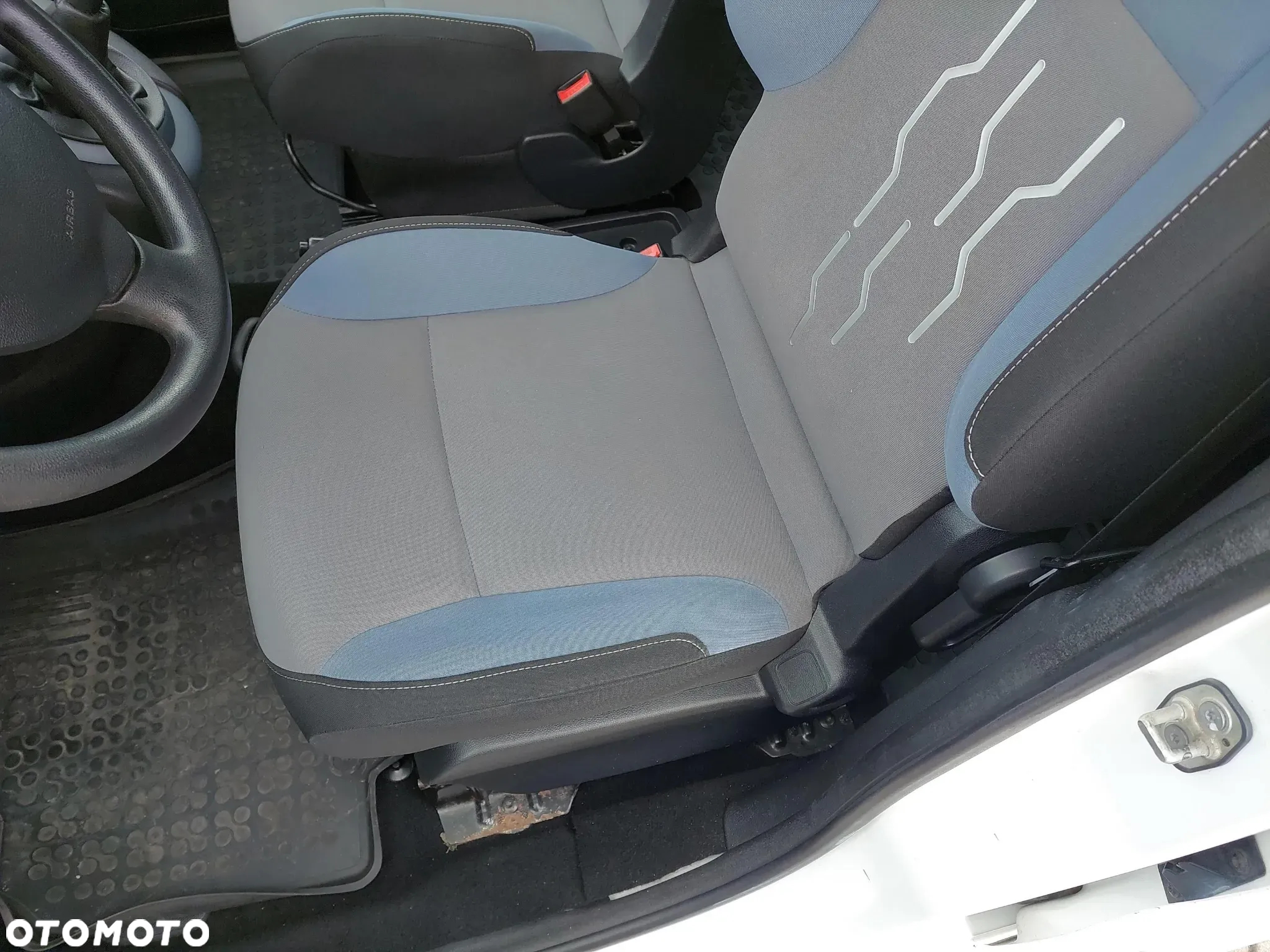 Peugeot Partner 1.6 VTi Active - 13