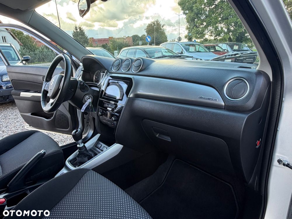 Suzuki Vitara 1.6 DDiS (4x4) Allgrip Comfort+ - 23