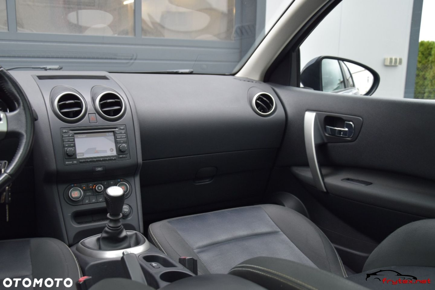 Nissan Qashqai - 25