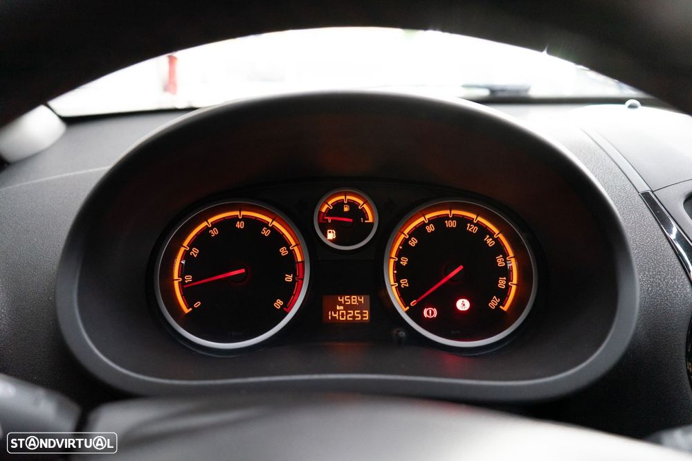 Opel Corsa 1.2 Go! FlexFuel - 29