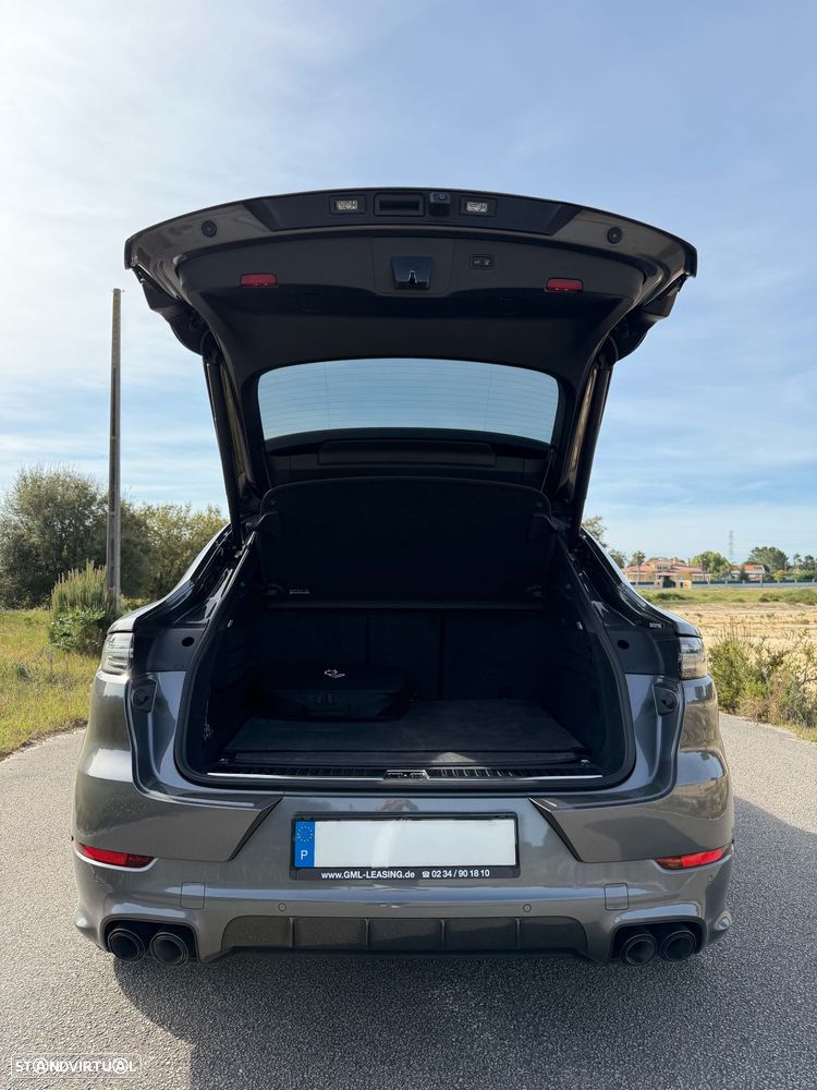 Porsche Cayenne Coupé Turbo S E-Hybrid Tiptronic S - 25
