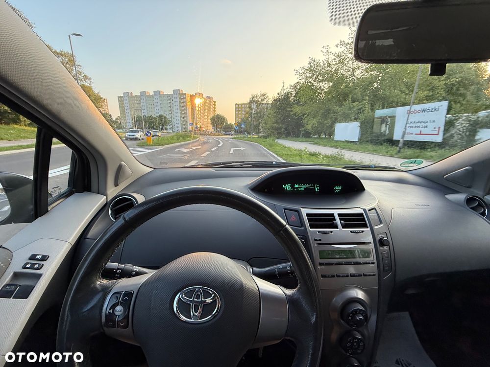 Toyota Yaris 1.33 Sol - 25