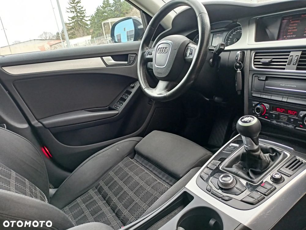 Audi A4 Avant 2.0 TDI Limited Edition - 13